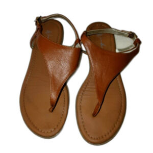 Luxurious Comfort: Brown Leather-Like Women's Sandals (Size 7.5)